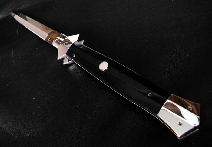 Custom handcrafted switchblades and stilettos