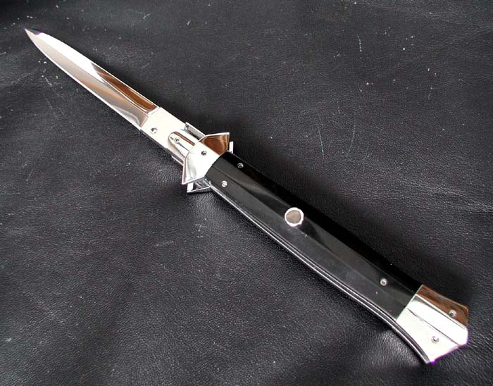 Custom handcrafted switchblades and stilettos