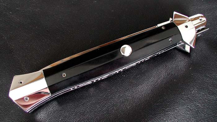 Custom handcrafted switchblades and stilettos