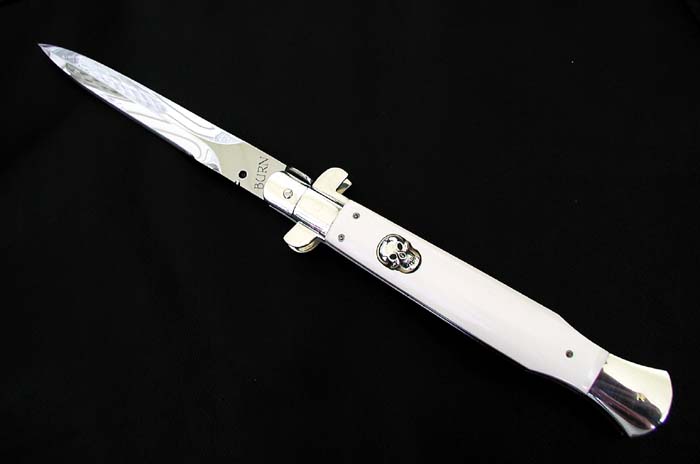 Custom handcrafted switchblades and stilettos