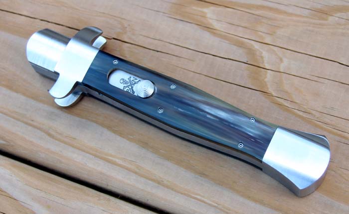 Custom handcrafted switchblades and stilettos