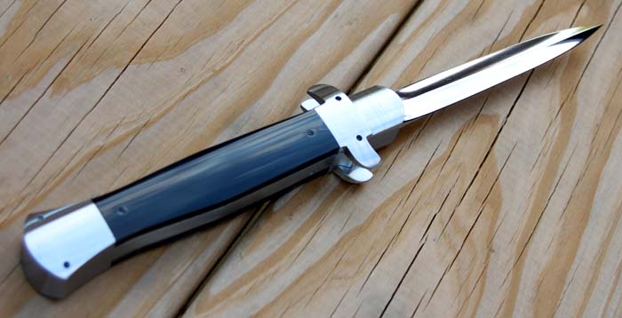 Custom handcrafted switchblades and stilettos