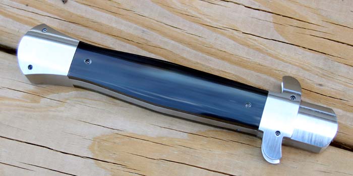 Custom handcrafted switchblades and stilettos