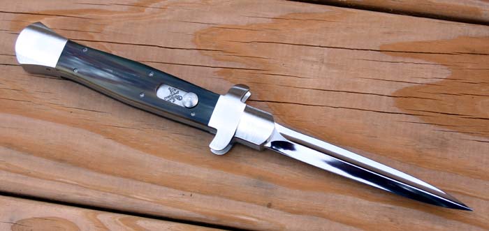 Custom handcrafted switchblades and stilettos