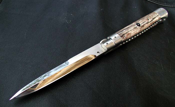 Custom handcrafted switchblades and stilettos