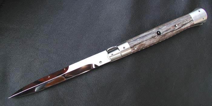 Custom handcrafted switchblades and stilettos