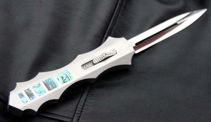 Custom handcrafted switchblades and stilettos