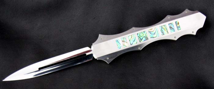 Custom handcrafted switchblades and stilettos