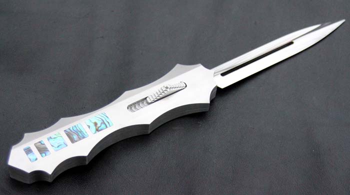Custom handcrafted switchblades and stilettos